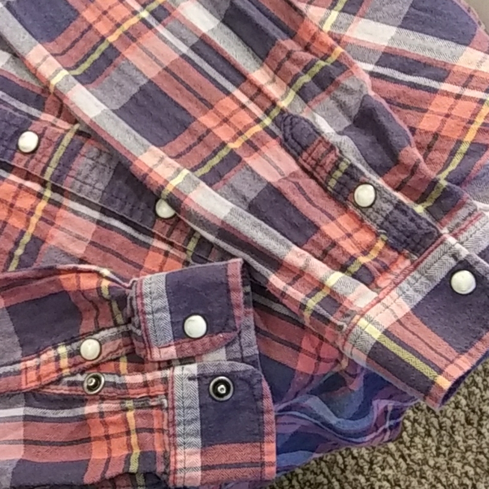 Ladies, American Eagle flannel shirt. Sz. Small - Picture 4 of 5